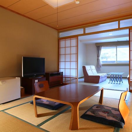 Shiga Palace Hotel Yamanouchi  Kamer foto