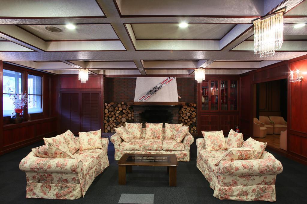 Shiga Palace Hotel Yamanouchi  Buitenkant foto