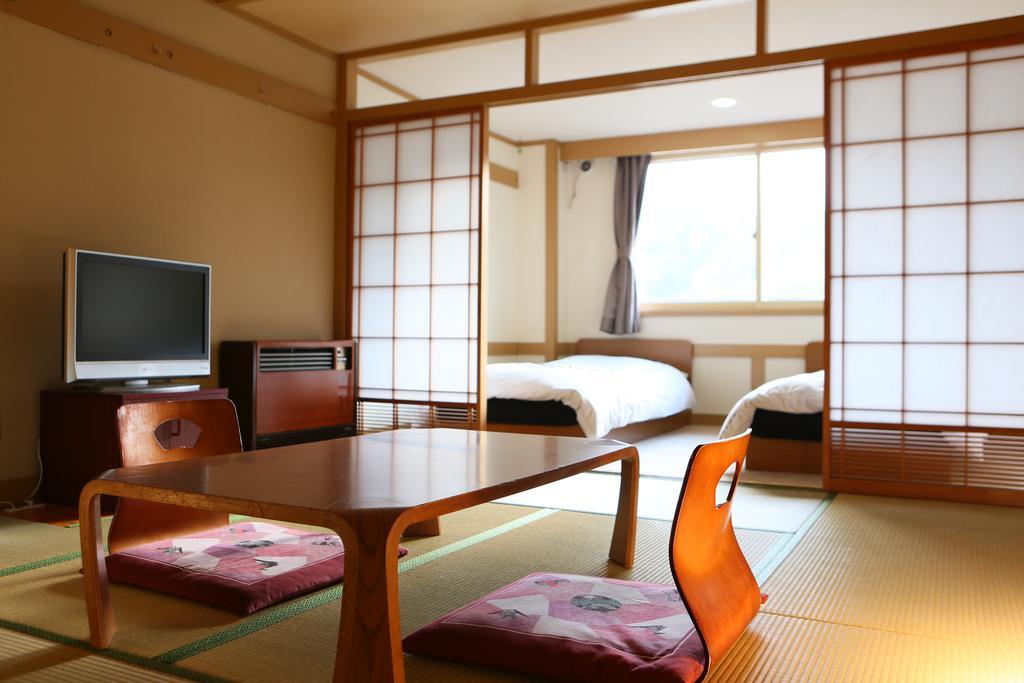 Shiga Palace Hotel Yamanouchi  Buitenkant foto