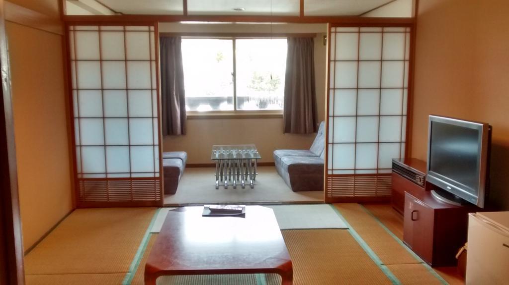 Shiga Palace Hotel Yamanouchi  Buitenkant foto