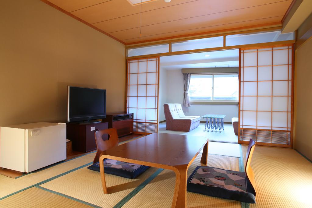 Shiga Palace Hotel Yamanouchi  Buitenkant foto