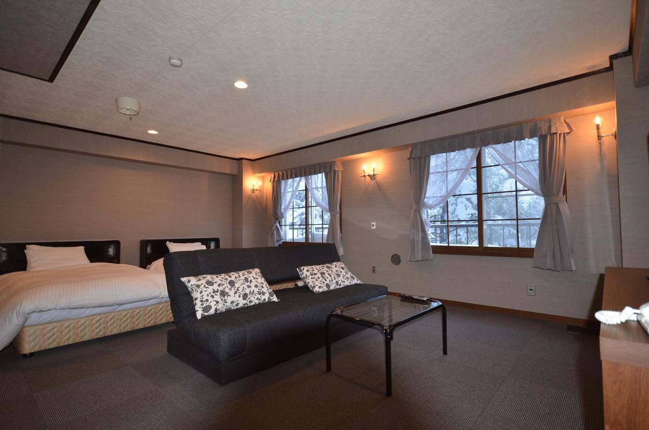 Shiga Palace Hotel Yamanouchi  Buitenkant foto
