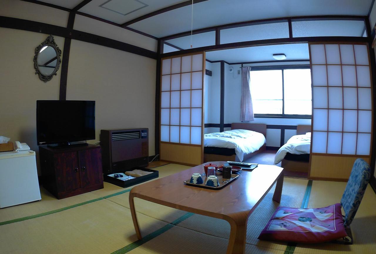 Shiga Palace Hotel Yamanouchi  Buitenkant foto